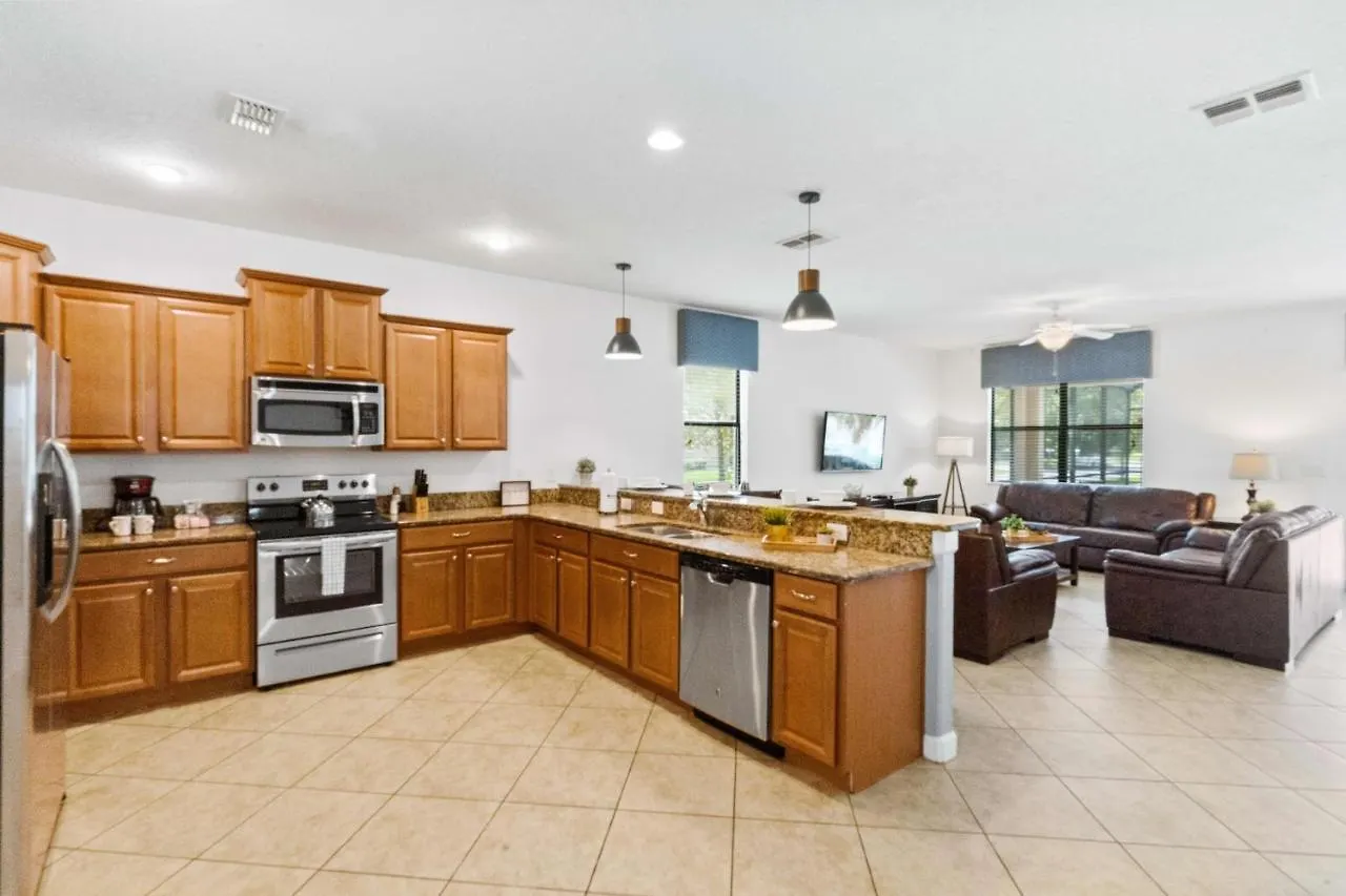 Giant Villa Wprivate Pool&Spa, Game Room, & More Davenport Holiday home