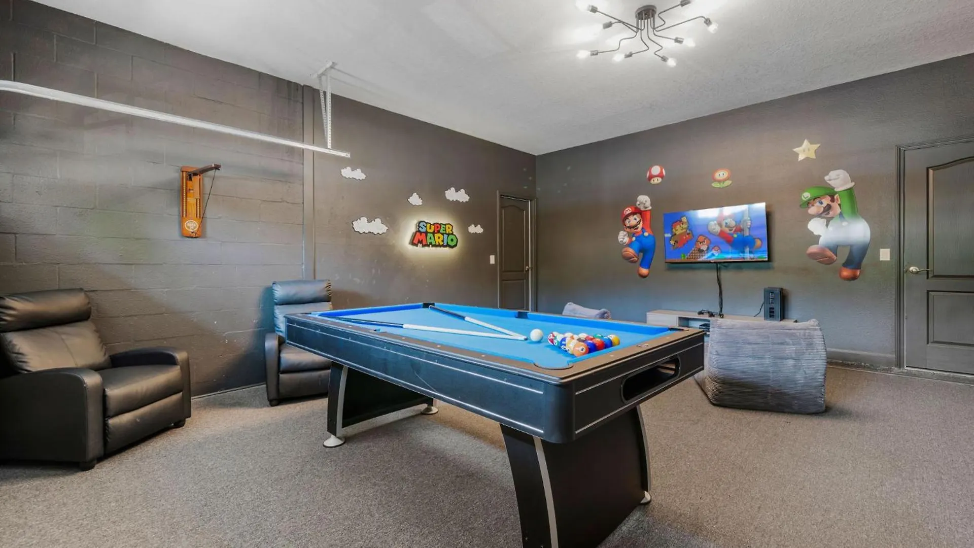 Giant Villa Wprivate Pool&Spa, Game Room, & More Davenport United States